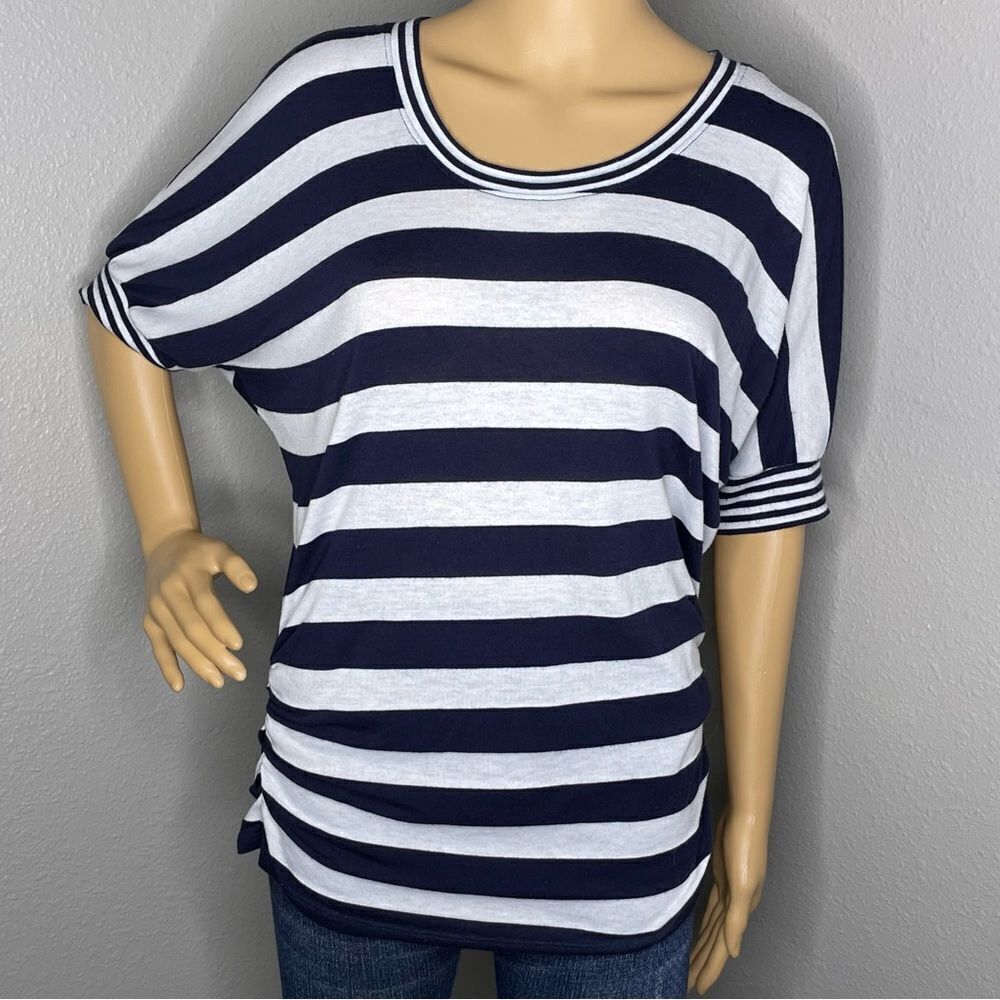 Andrea Jovine Scoop Neck Striped Short Sleeve Shirt Navy Blue White Size Medium